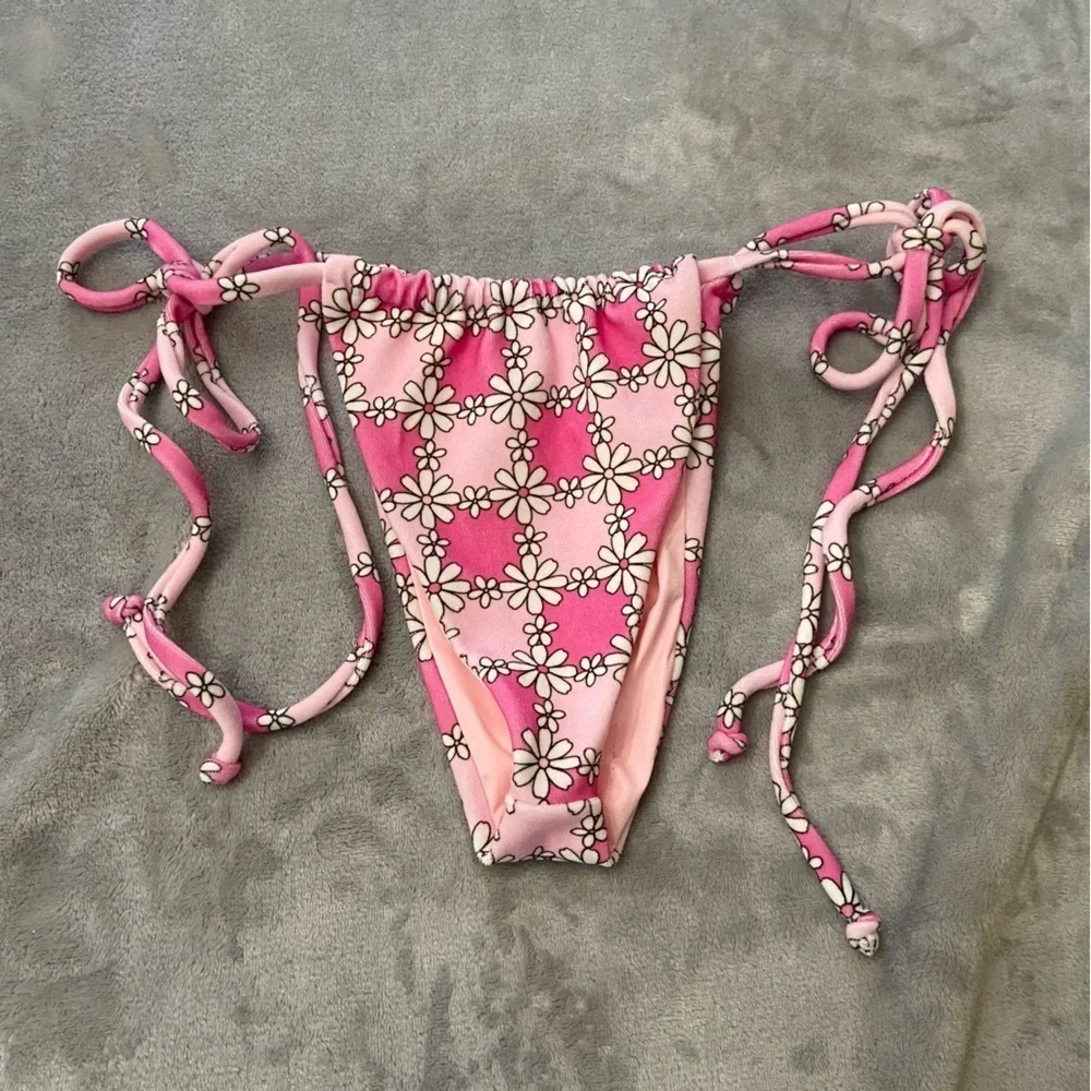 New! Frankie’s bikinis Tia Terry String Bikini Bottom Pink Daisy 24417